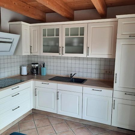 Tolles Ferienhaus In Pilsum - Ferienhaus Trientje - Mit Garten Und Ueberdachter Terrasse ภายนอก รูปภาพ