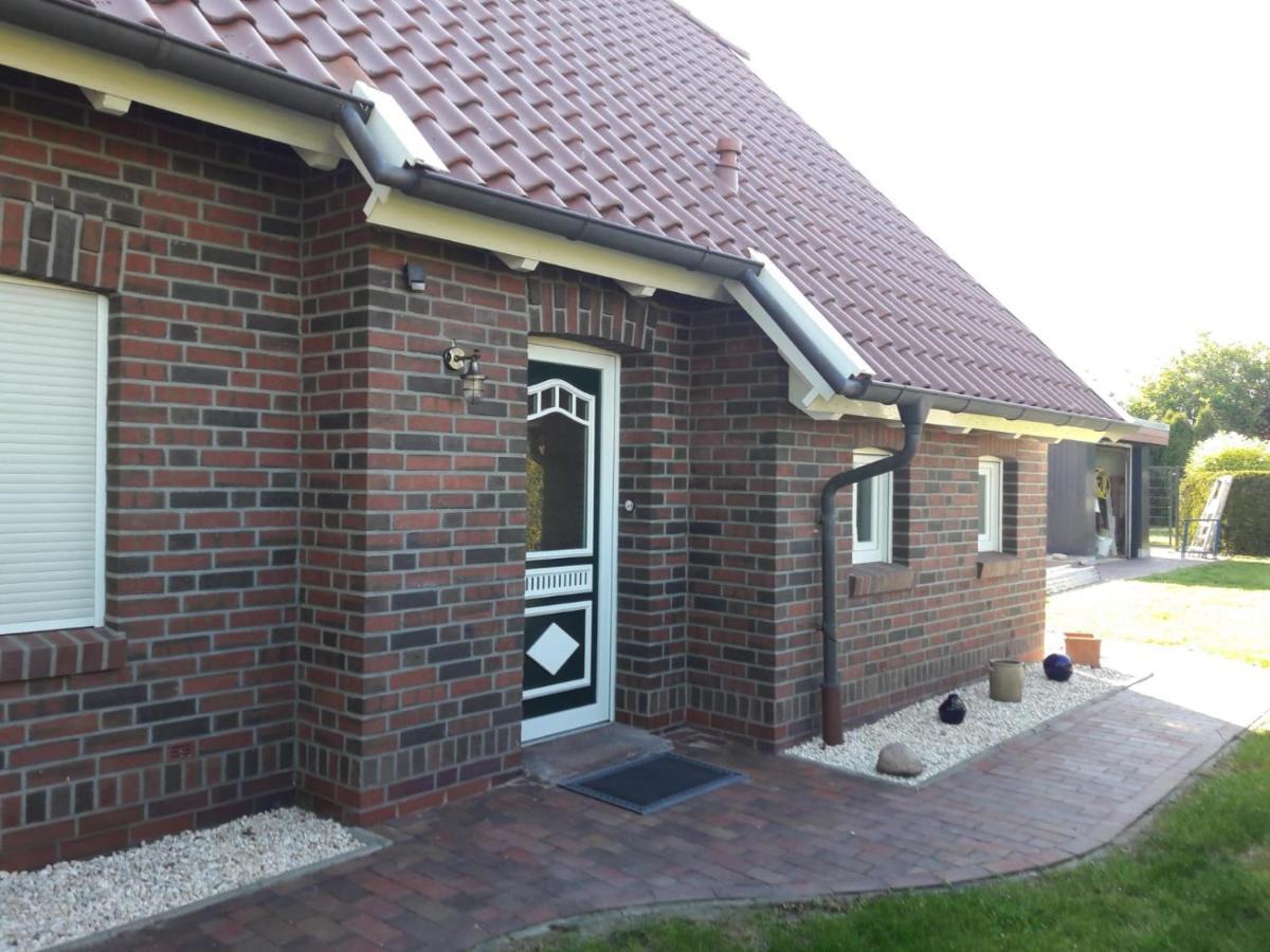 Tolles Ferienhaus In Pilsum - Ferienhaus Trientje - Mit Garten Und Ueberdachter Terrasse ภายนอก รูปภาพ