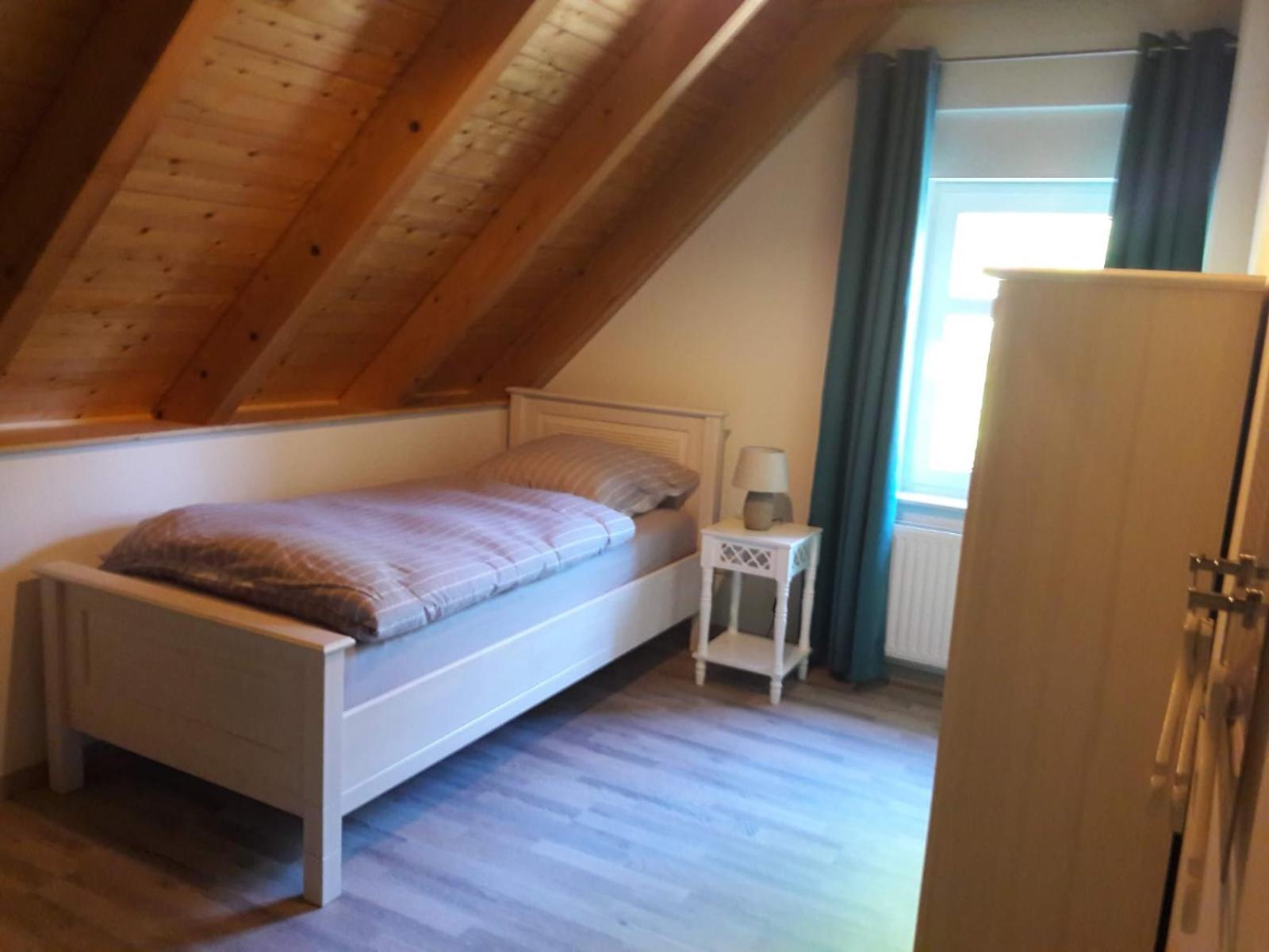 Tolles Ferienhaus In Pilsum - Ferienhaus Trientje - Mit Garten Und Ueberdachter Terrasse ภายนอก รูปภาพ